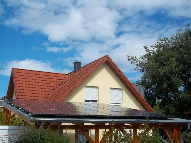 Wykonana przez nas instalacja fotowoltaiczna 6,6 kWp na carporcie